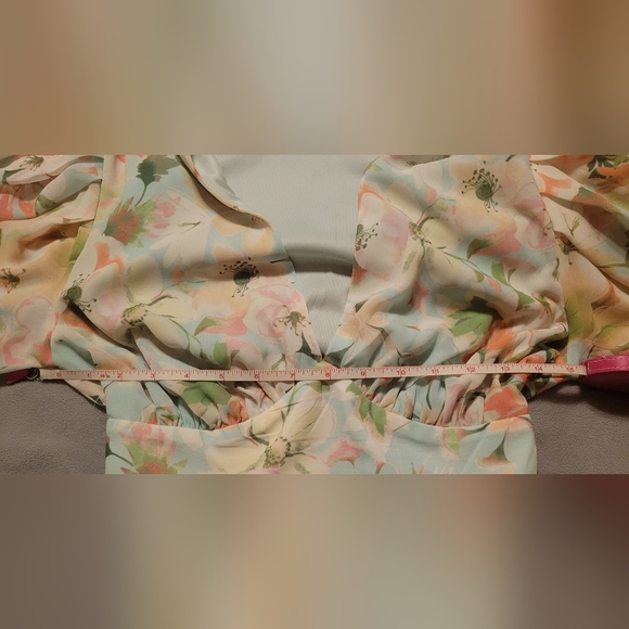 Spring dress - Picture 3 of 4